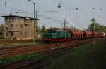 254 0520am 02.05.2010 mit G�terzug bei der Einfahrt in Merseburg ...