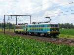 BR 20 Kraftprotz zieht Leichtgewicht. SNCB-Lok 2025 �berf�hrt 1203 als Lokzug nach Antwerpen-Noord. Aufgenommen am 17/07/2010 auf der Schleife bei Ekeren.