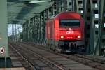 br-2016 2016 011 �berquert die Donau. Wien Praterkai, am 24.05.2010.