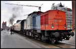 202 547-6 am Sonderfahrt-Pendelzug 55 Jahre Seehafen Stralsund .
im Stadthafen Stralsund ...