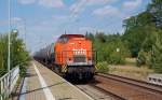V 160.3 der hvle zieht am 24.06.10 einen Kesselwagenzug durch ...