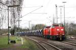 203 117 und 203 119 mit einem Bauzug am 11.4.10 ...