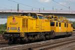 BR 203 DB Netz 203 302 zieht HIOB 711 005-9 durch Duisburg-Entenfang
