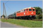 br-2043 2043 005 mit ihrem E 16245 beim Umsetzen in Mureck am 10.7.2010.