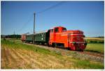br-2067 Sonderzug (SR19664) der Dieselnostalgie mit 2067.14 von Sigmundsherberg nach Hadersdorf a.Kamp; Hier zw. Horn u. Rosenburg; 27.6.2010.