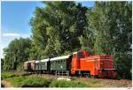 br-2067 Sonderzug (SR19664) der Dieselnostalgie mit 2067.14 von Sigmundsherberg nach Hadersdorf a.Kamp; Hier zw. Sch�nberg a.Kamp und Z�bling (1); 27.6.2010.
