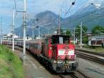 2068 008-8 ist in Innsbruck-West mit einer Zugbildung beschäftigt;100608 ... 2068 008-8 ist in Innsbruck-West mit einer Zugbildung beschäftigt;100608 ...