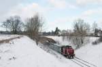 V100 1041 der Nesa und 78 468 (Zugschluss) mit DPE ...