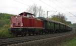 br-212-db-10020 Nach einer Weile kamen dann die zwei Z�ge wie auch schon bei der ersten Parallelfahrt einzeln und nacheinander wieder zur�ck aus Sontra. Den Anfang machte Zug 2 mit 212 084 nun ziehend. Aufgenommen am 01.05.2010 bei Gilfershausen.