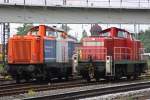 NbE 212 261 am 2.6.10 mit 294 649 in Duisburg-Entenfang ...