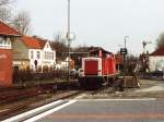 212 047-5 auf Bahnhof Emden Au�enhafen am 7-4-2001. Bild und ...