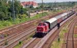 br-213-db-v10020-steilstreckenlok 213 334 der Rennsteigbahn bringt am 03.07.10 den Sonderzug aus Berlin nach Halle(S), fotografiert am Rbf.