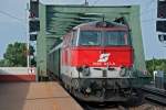 2143 037 mit REX 7399 (NostalgieExpress Leiser Berge) von Ernstbrunn ...