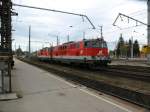 Doppellok, 2 2143, bei der Durchfahrt durch den Hauptbahnhof in ...