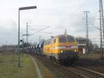 216 122, der Gleisbaufirma ...  G�nter Michael 30.04.2010