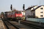 BR 218 Lokportraits 218 432-3 und 218 494-3 beim Umsetzen ans andere Zugende des IC 119 (von M�nster nach Innsbruck), Friedrichshafen Stadt, 20.02.10
