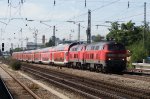 BR 218 mit Zugen 218 418-2 + 218 445-5 mit einem RE in M�nchen Heimeranplatz am 29. Juli 2009