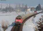 BR 218 mit Zugen 218 272-3 und 343-2 mit dem DGS 88297 (Wilchingen Hallau-Schaffhausen)bei Neunkirch 16.2.10