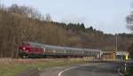 BR 218 mit Zugen 218 387-9 mit RE 12077 (K�ln Deutz-Trier Hbf) am 5. April 2010 kurz hinter Kall.