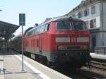 BR 218 mit Zugen Am 27.06.2010 wartete 218 425-7 in Winden (Pfalz) auf die Abfahrt nach Wissembourg.