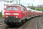 Die 218 449-7 zieht ...  Eric Otten 01.09.2010