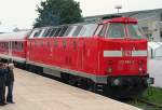 br-219-dr-119 Das DDR U-Boot 219 084-1 steht mit dem geendeten ILA Express aus Berlin Lichtenberg in Berlin Sch�nefeld am 12.06.2010