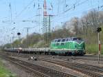 Bei bestem Fotowetter fuhr 220 053-3 der Brohltal-Eisenbahn durch K�ln-Gremberg. ...