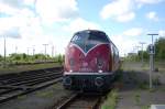 V 200 033 rangierte am 29.05.2010 im Bahnhof Puttgarden.  ...