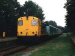 2202 und 2207 mit Regionalzug Kennemerstrand Expres IJmuiden-Amsterdam der Privatbahn ...