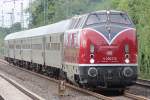 V200 116 am 19.6.10 mit einem Sonderzug in D�sseldorf-Angermund  ...