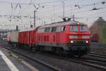 225 099-1 rangierte am 14.11.09 mit einem Hilfswagen und zwei ...