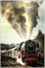 23 042 in Gerolstein beim Dampfspektakel 2010. 
2.4.2010  ...