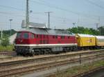 232 550-4 bei der Durchfahrt im Bahnhof Magdeburg(10.07.10)  ...