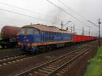 BR231-063 f�hrt mit einem G�terzug (die roten DB Wagen) am ...