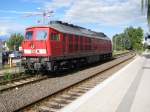 Am 03.09.2010 wartet 233 515 6 auf die Ausfahrt nach ...
