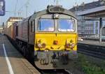 DE6308 donnert mit einem Containerzug durch Koblenz Hbf. am 21.11.09 ...