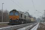 266 104 mit dem 43556 Ruhland-Antwerpen bei der Durchfahrt in ...