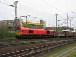 256 107-2 von Railpool zog am 29.04. 10 einen Ganzzug durch ...