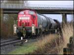 295 077-2 bei einem kurzem Halt mit einem Gemischtem Gz ...