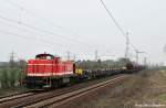 RVM 61(295 953-4)mit einem Schienentransportzug auf der Fahrt gen Misburg ...