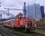 362 559-7 rangiert einen RE Zug In Kiel Hauptbahnhof. Gesehen ...