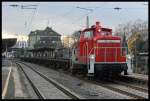 BR 363 Im November/Dezember 2006 wurden die Gleise 3 und 4 in Weinheim erneuert. 363 144 steht unterdessen auf dem modernisierten Gleis 4 (17.12.2006)