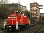 BR 364 V60 364 767-4 von die andere Seite auf Osnabr�ck Hauptbahnhof am 7-4-2001. Bild und scan: Date Jan de Vries.
