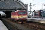 BR 371 371 001 am 27.02.10 in Dresden HBF.