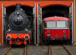 BR 38 Hier sieht man eine BR38,und einen Schienenbus