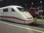 Hier steht der Morgendliche ICE1 (ICE 792) im Leipziger Hauptbahnhof. ...