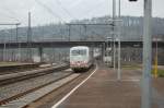 br-401-ice-1-triebkopfe-oder-wagen Vom harten Arbeitseinsatz gepr�gt f�hrt der auf den Namen 'Plattling' getaufte ICE 1 durch Plochingen. Die Aufnahme entstand am 24.12.2009.
