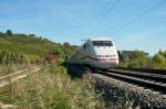 br-401-ice-1-zuge Durchfahrt des ICE 370 ca(+5) nahe Istein, am 3.10.09.
Berlin Ostbahnhof ist das Fahrtziel, die planm��ige Ankunftszeit um 21.37 Uhr.
