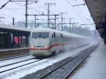 BR 401 (ICE 1 Z�ge) 401 011 auf Testfahrt im Bahnhof Fulda am 11.02.10