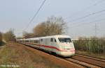 401 058-4 auf dem Weg nach Lehrte,passiert hier gerade Ahlten ...